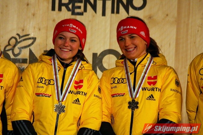048 Ulrike Graessler, Carina Vogt